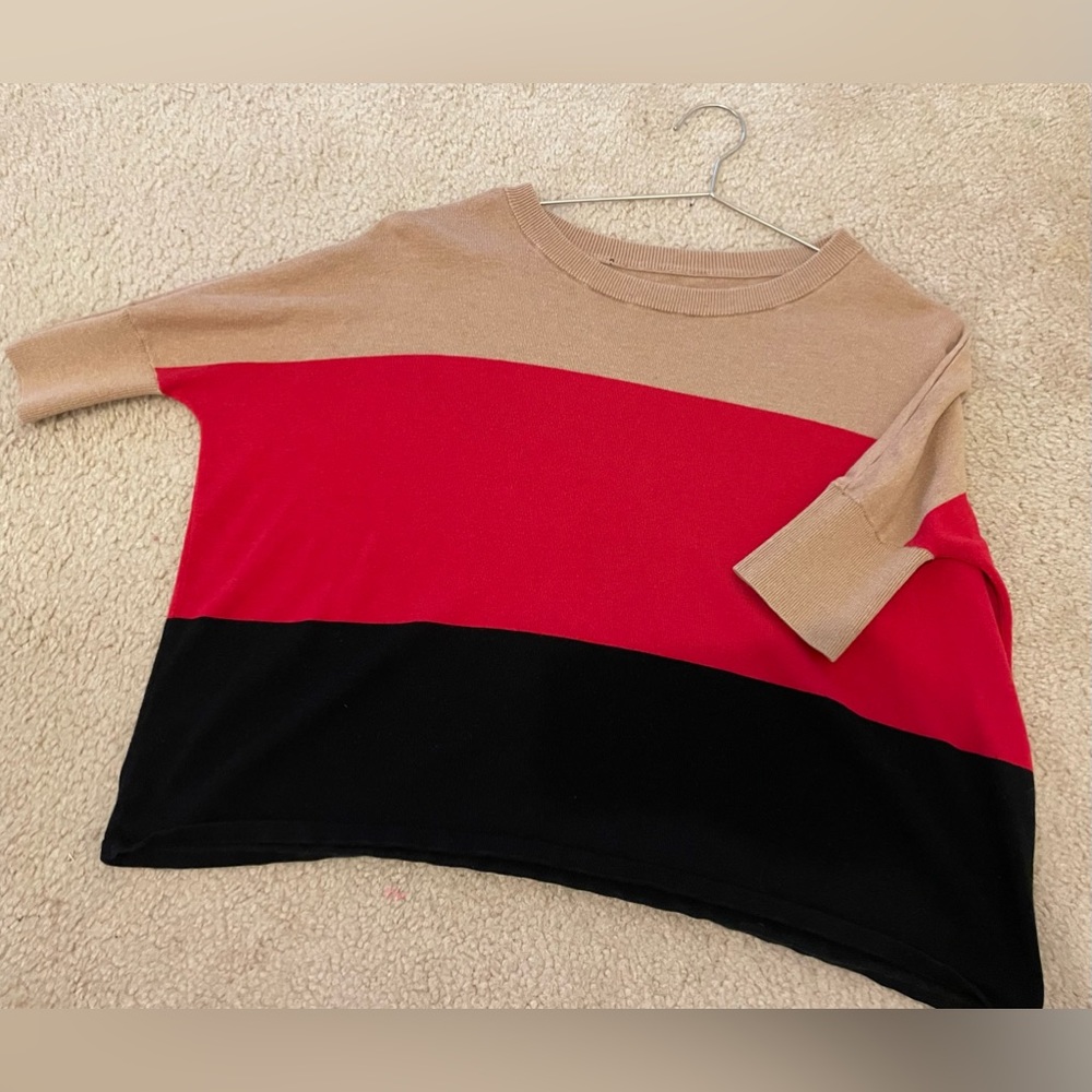 Short sleeve block color sweater